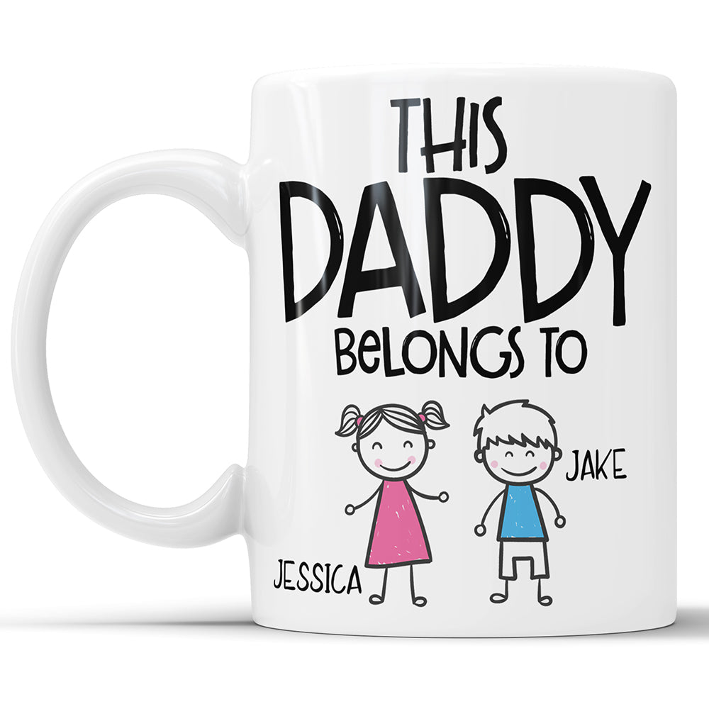 Este papá pertenece a.... Taza de café personalizada personalizada para padre